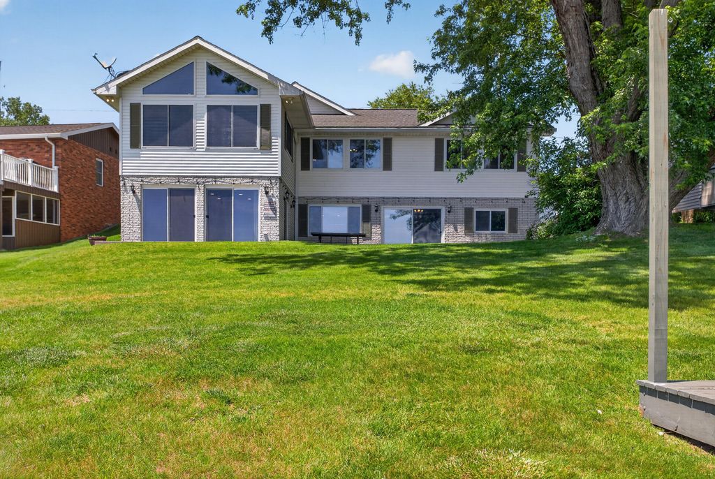 11939 Greenbriar Drive, Somerset township