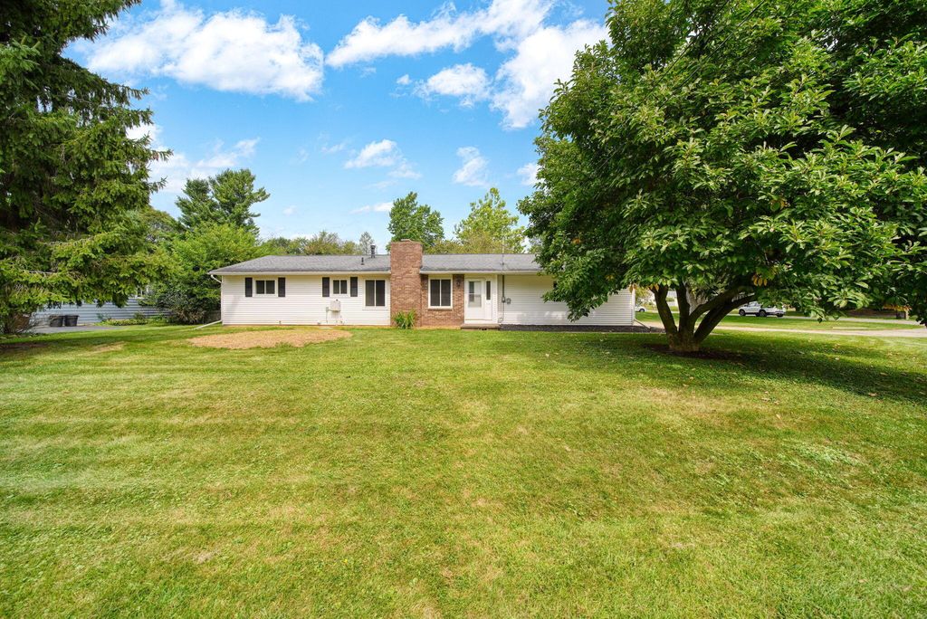 2814 Harben Street, Summit township