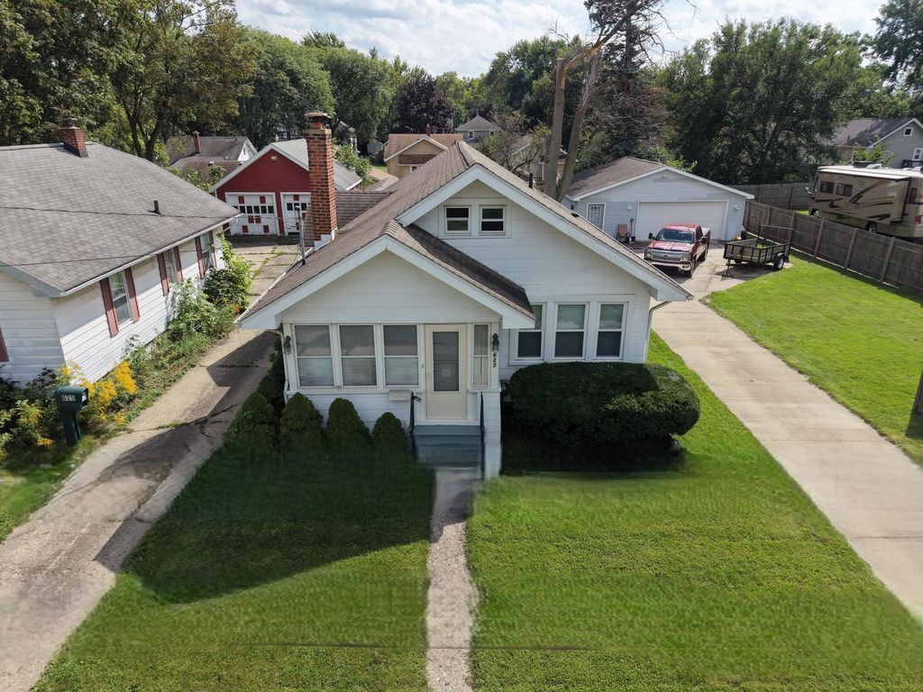 627 W Monroe Street, Jackson
