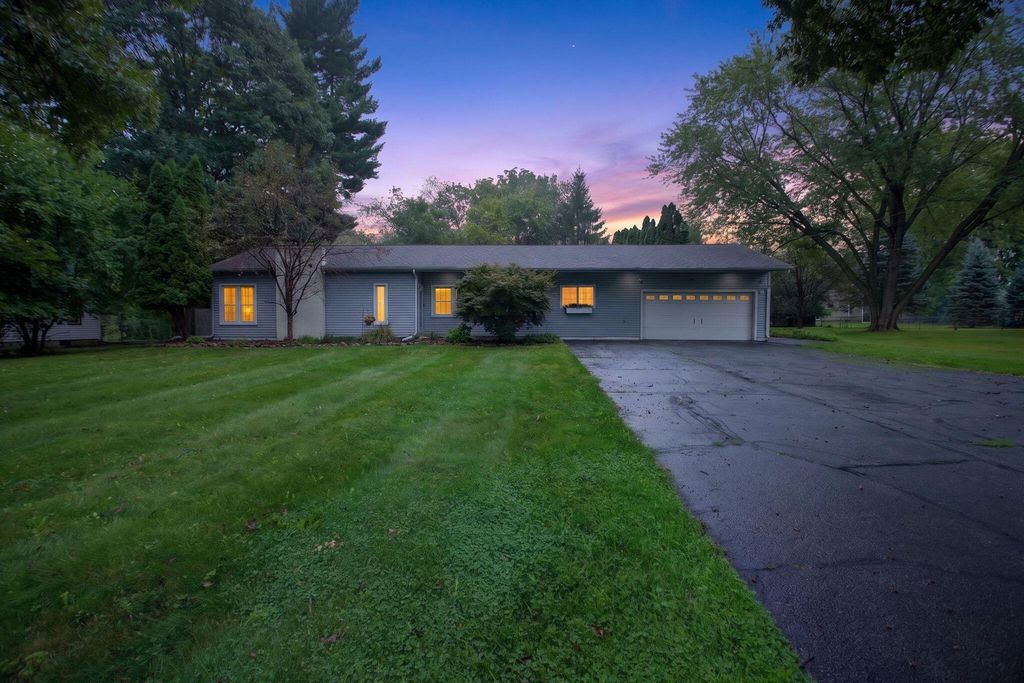 163 Robinson Road, Jackson