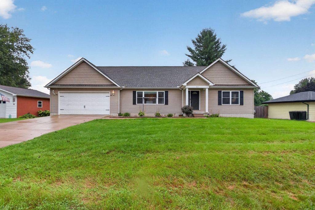 332 Cherokee Lane, Jackson