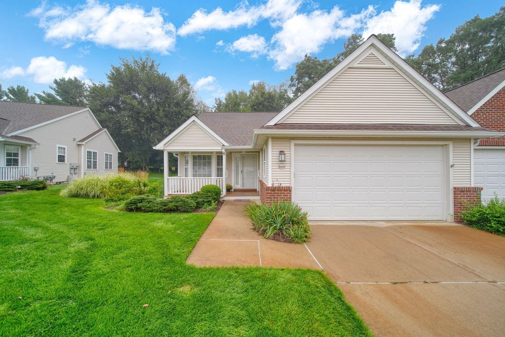 846 E Barrington Circle, Jackson