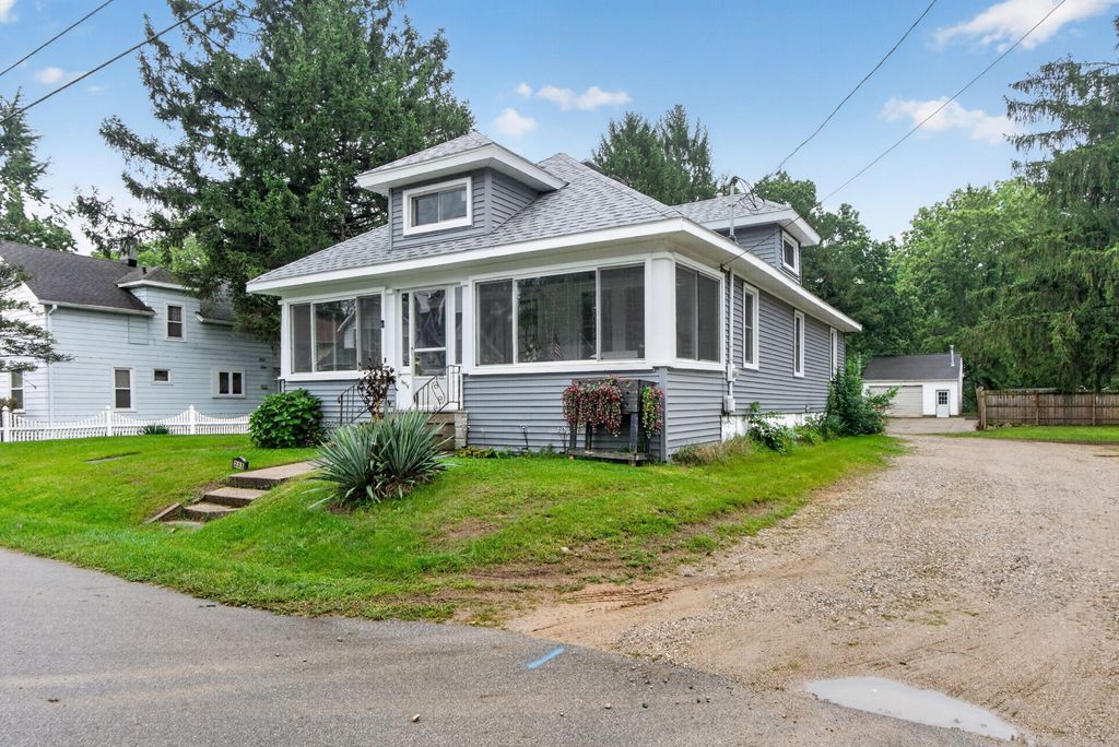 223 Pierce Avenue, Jackson