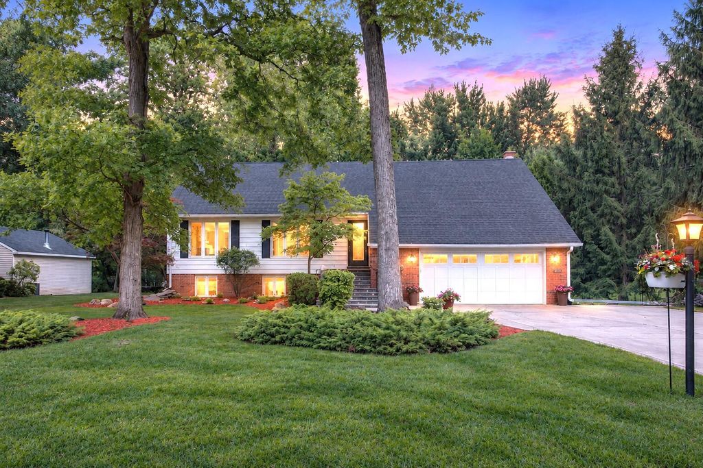 4788 Woodland Road, Jackson