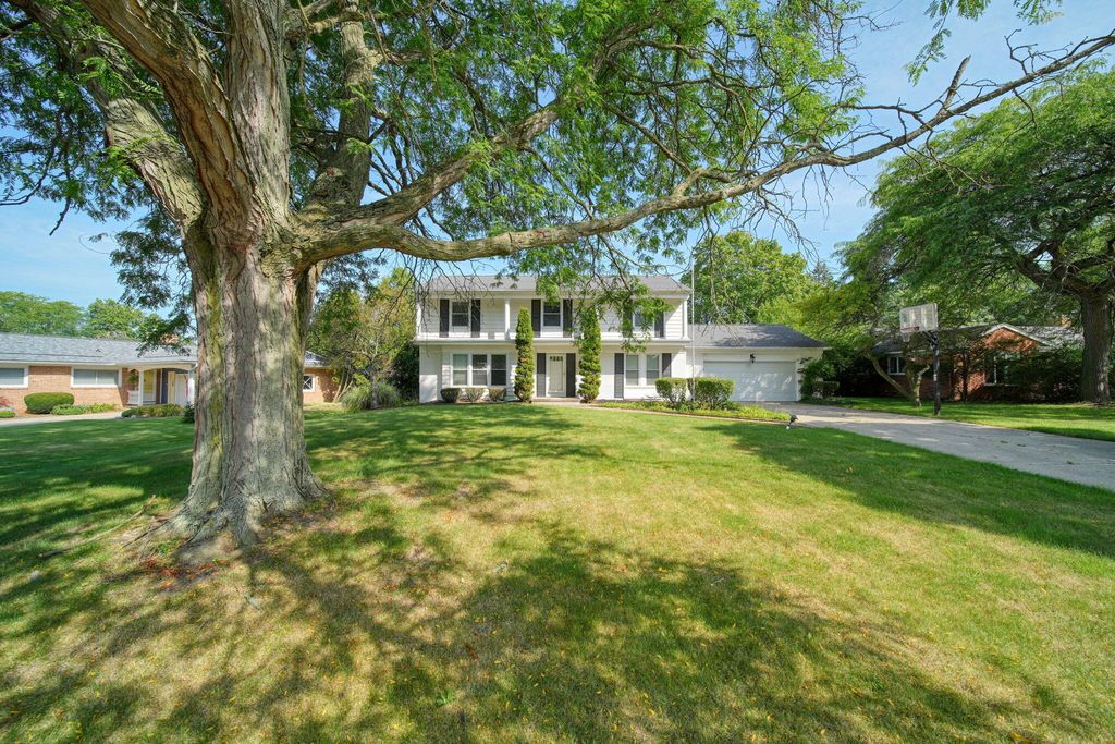 4312 Appletree Lane, Lansing