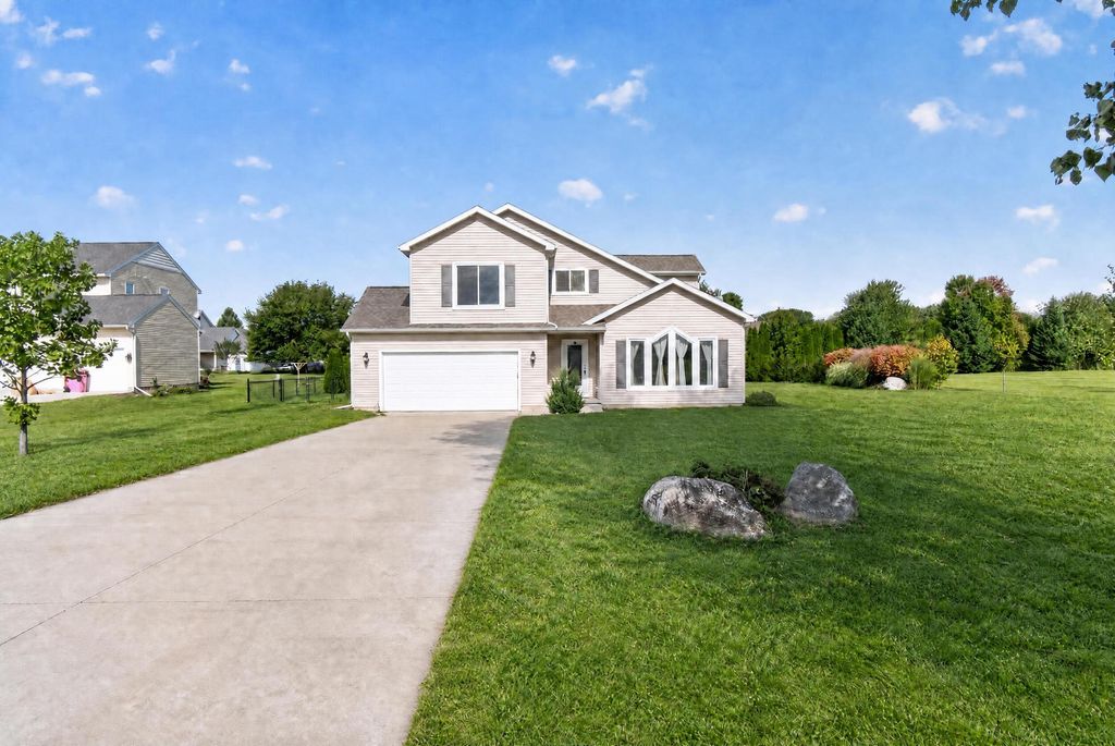 4079 Erin Court, Pleasant Lake