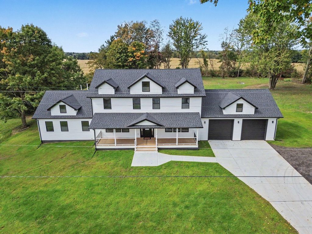 10501 28 Mile Road, Albion