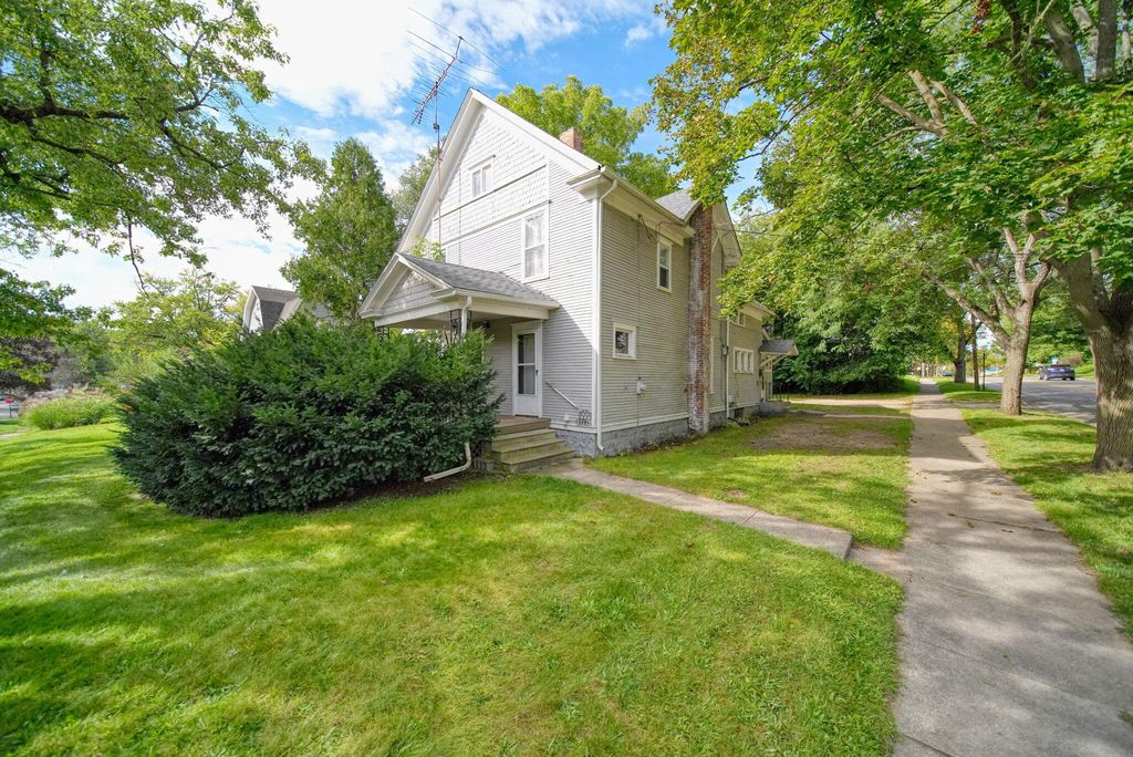 735 W High Street, Jackson