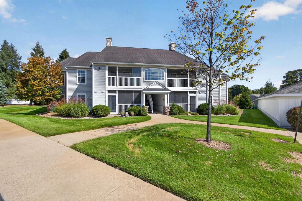 743 W Barrington Circle, Jackson