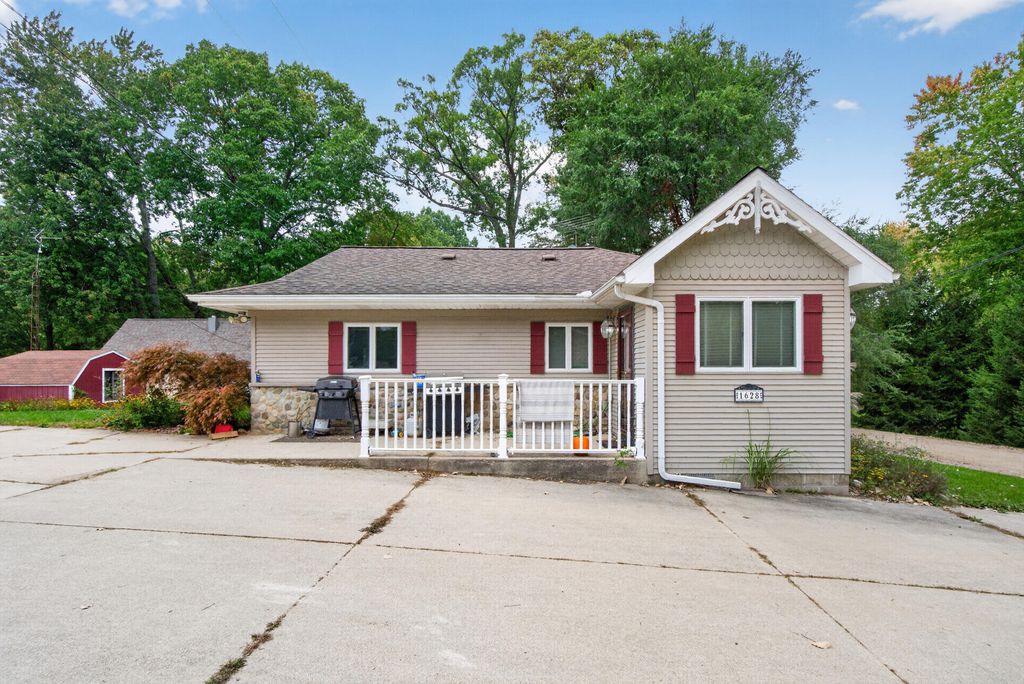 1628 Mull Road, Tipton