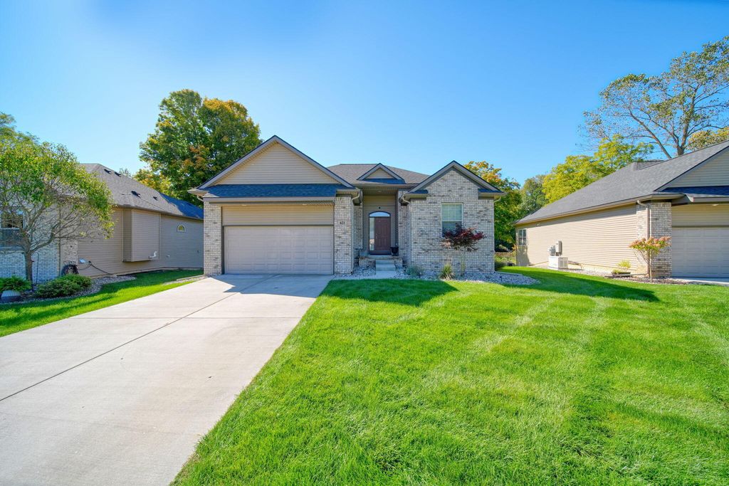 621 Shadow Brooke Lane, Tecumseh