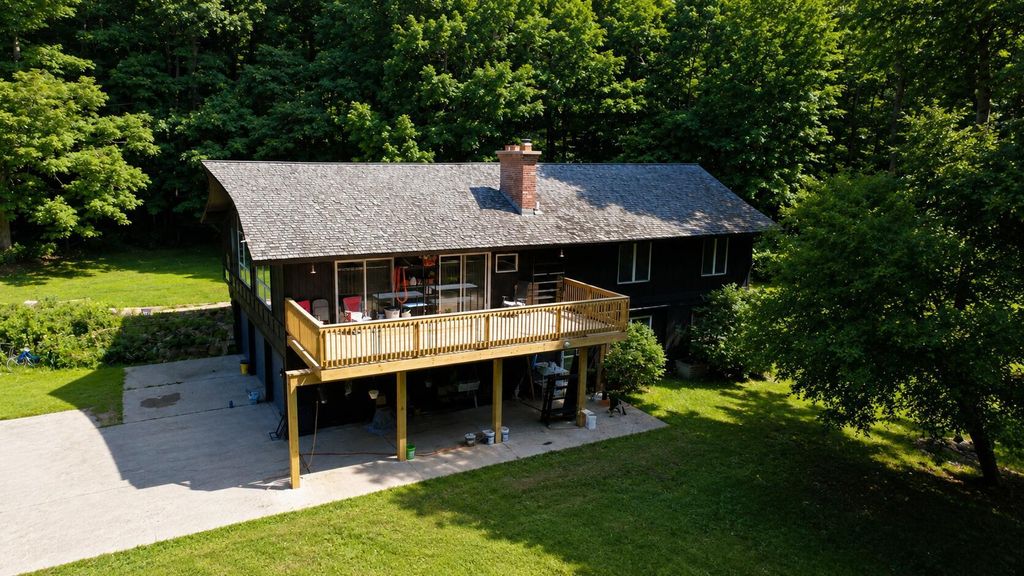 7747 Grand River Road, Rives Junction