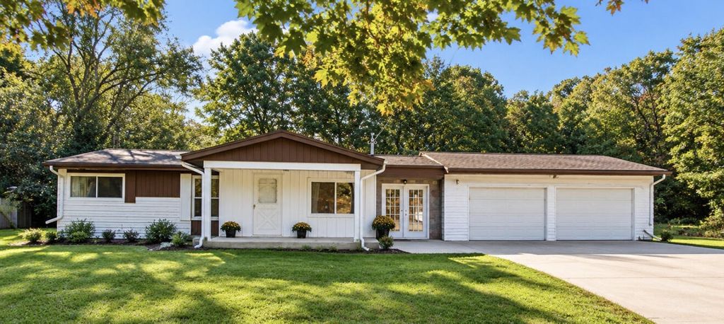 8741 Ann Arbor Road, Grass Lake