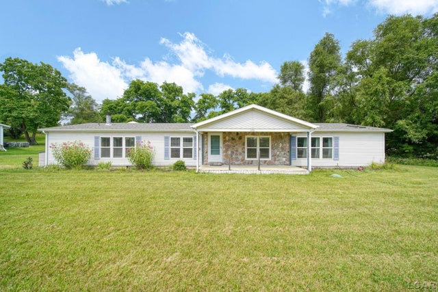 120 Kathy Ln, Columbia township