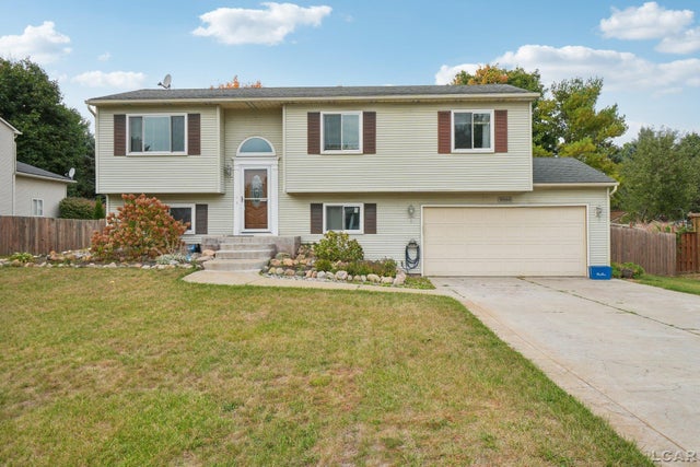 9060 Wildwood Lake Dr, Northfield township
