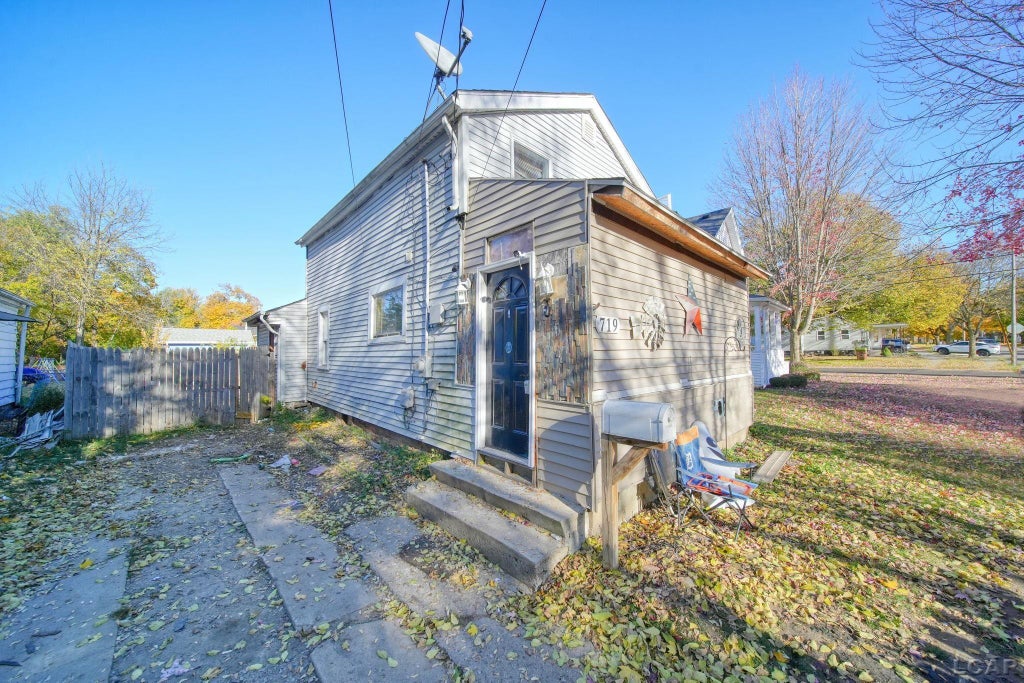 719 E Butler St, Adrian city