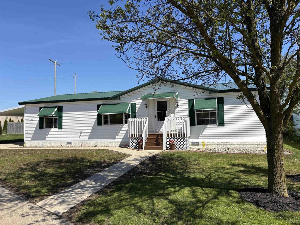 100 Red River Dr, Adrian city