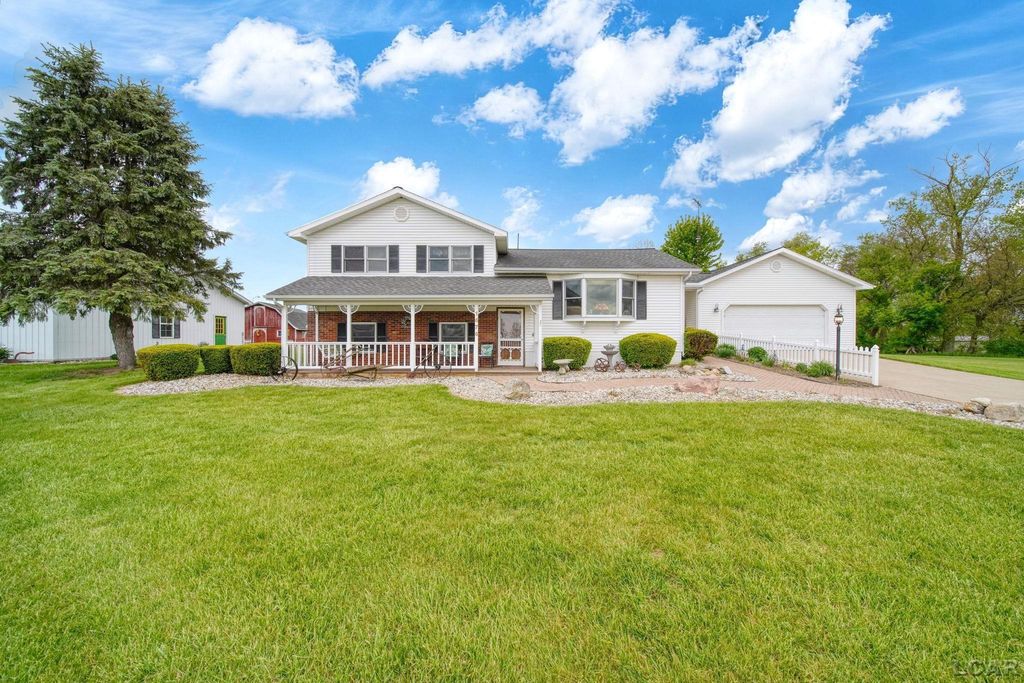 1474 N Raisin Center Hwy, Raisin township