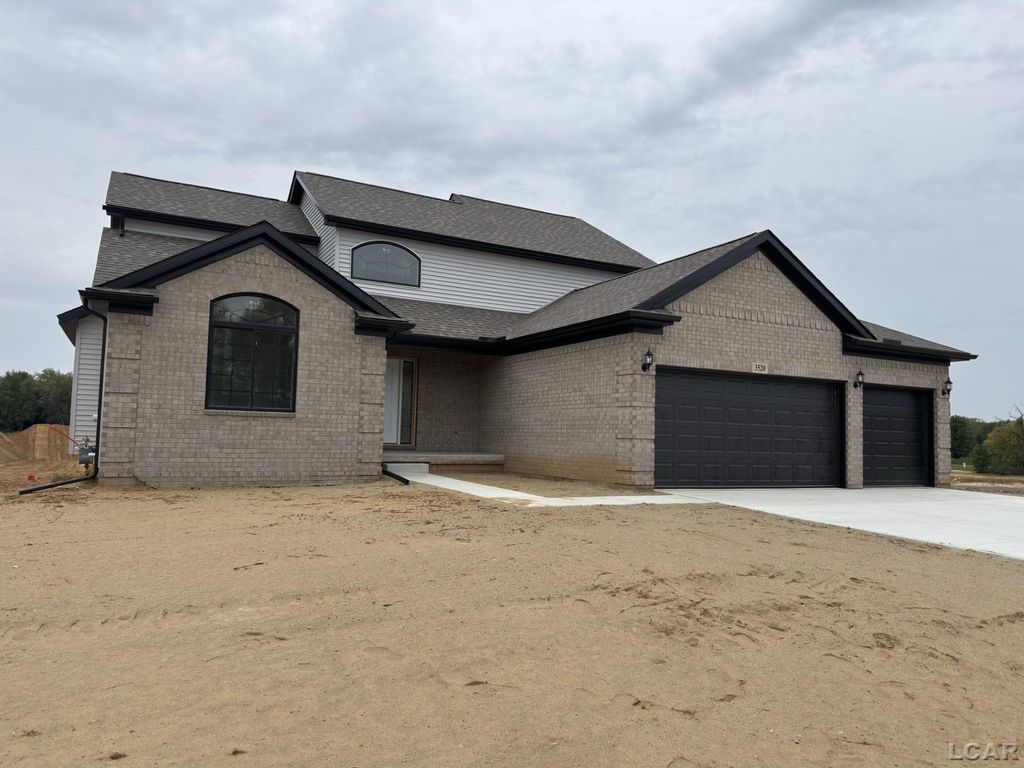 3520 Sicilia Dr, Tecumseh