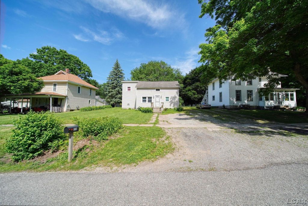 215 S Jackson St, Addison village