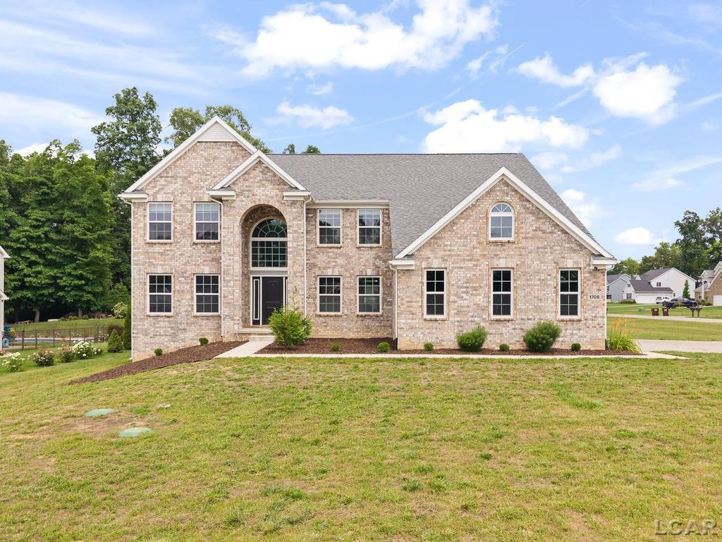 1708 Nicholas Ln, Raisin township