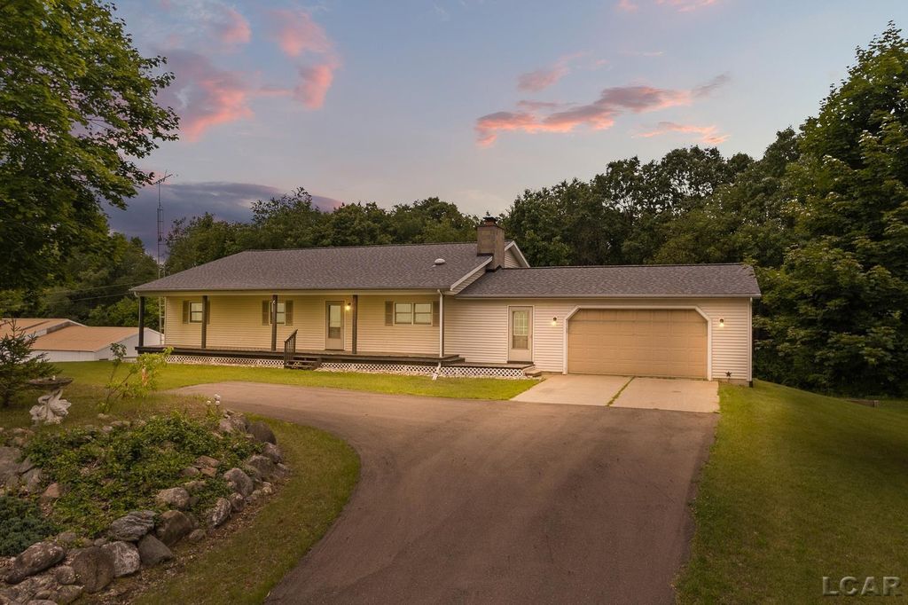 2010 S Kane Rd, White Oak township