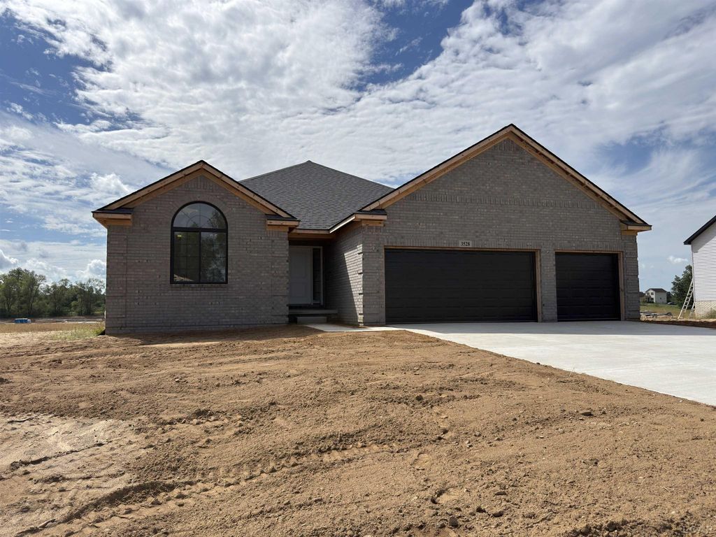3528 Sicilia Dr, Raisin township