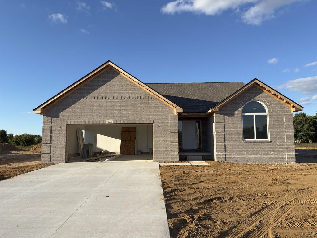 2220 Congressional Ln, Grass Lake