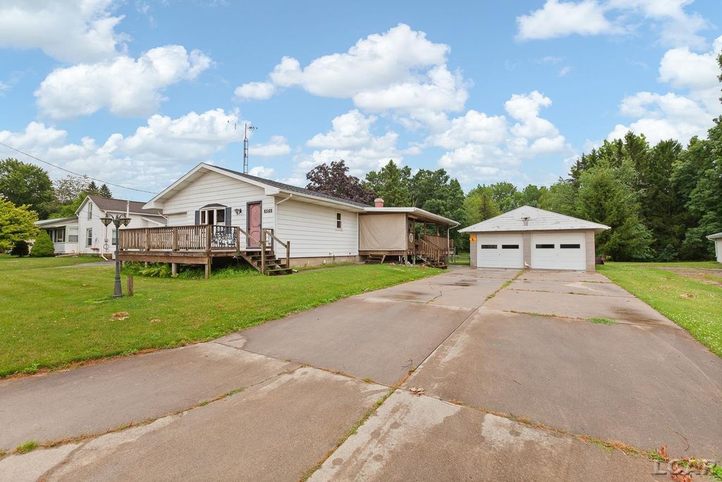 6565 Winter Rd, Woodstock township