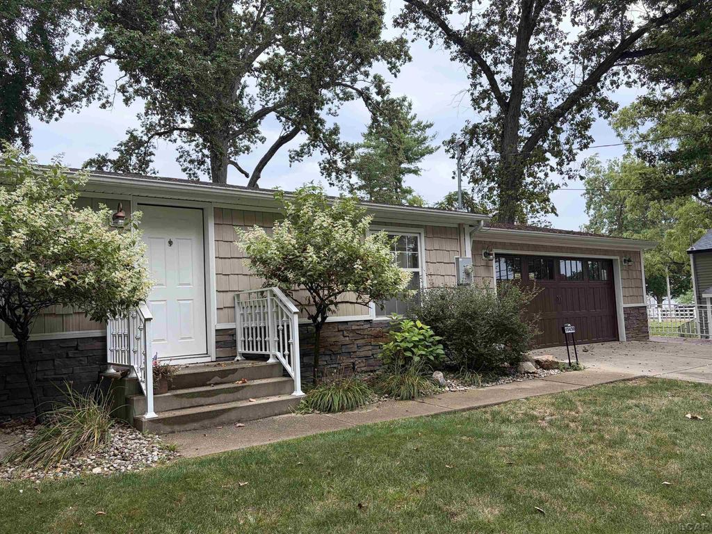 15430 Horton Beach Rd, Woodstock township