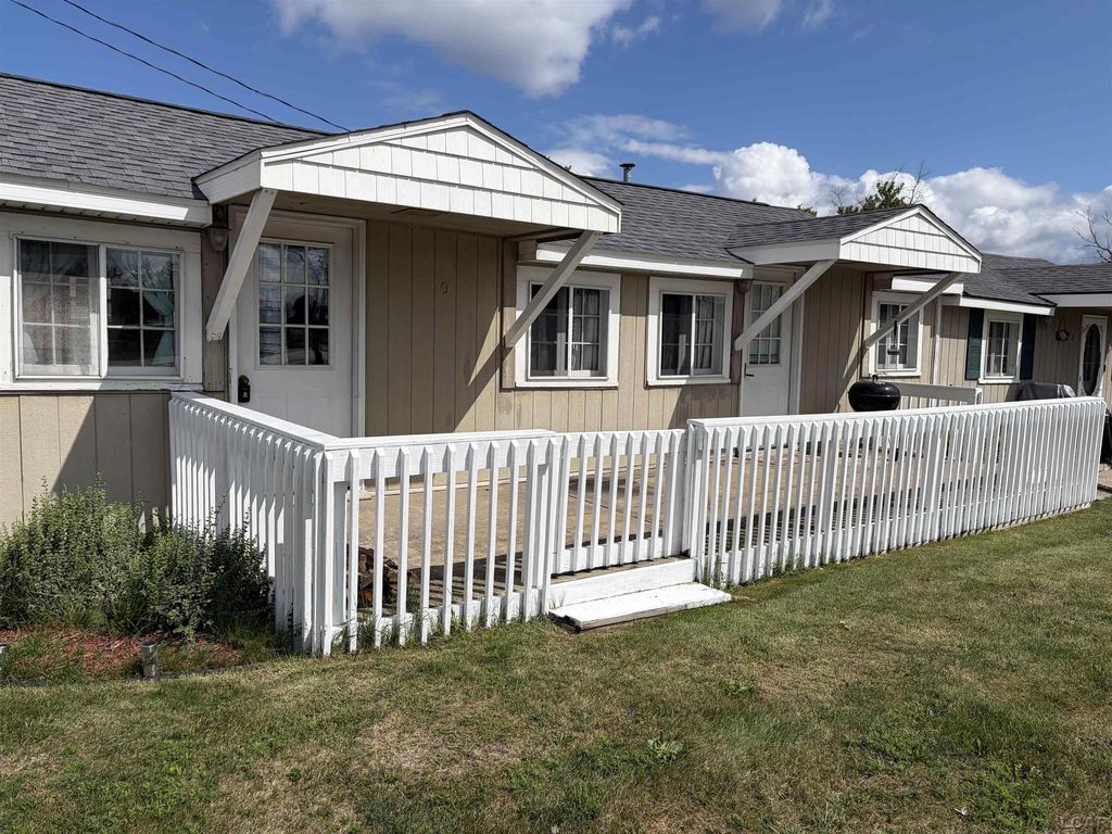6344 W Houghton Lake Dr, Houghton Lake