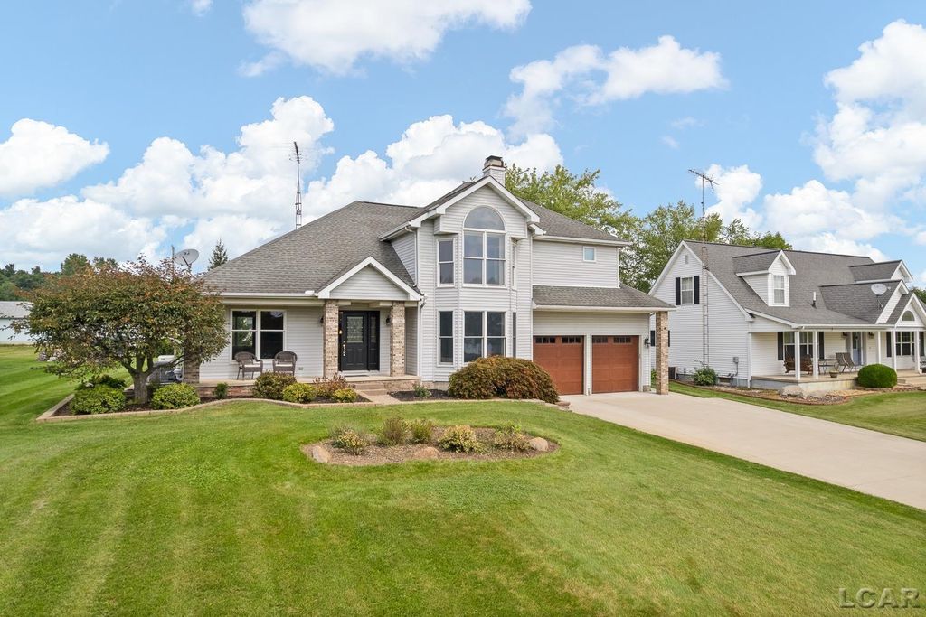 7496 Kingsley Dr, Cambridge township