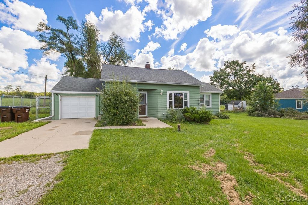 6561 N Adrian Hwy, Raisin township