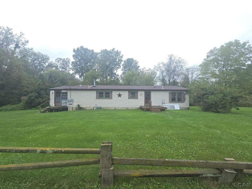 942 Munith Rd, Jackson
