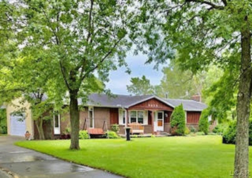 9455 Britton Hwy, Tecumseh