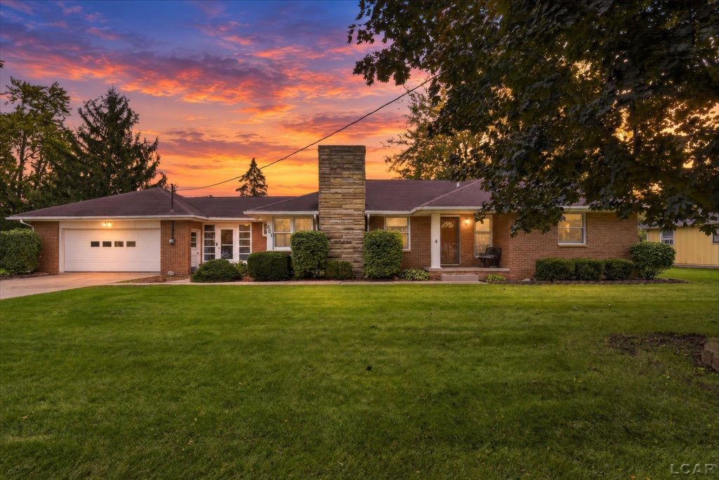 601 Depot St, Blissfield