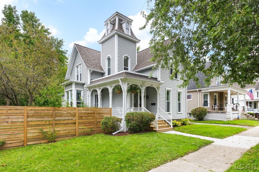 129 E Butler St, Adrian