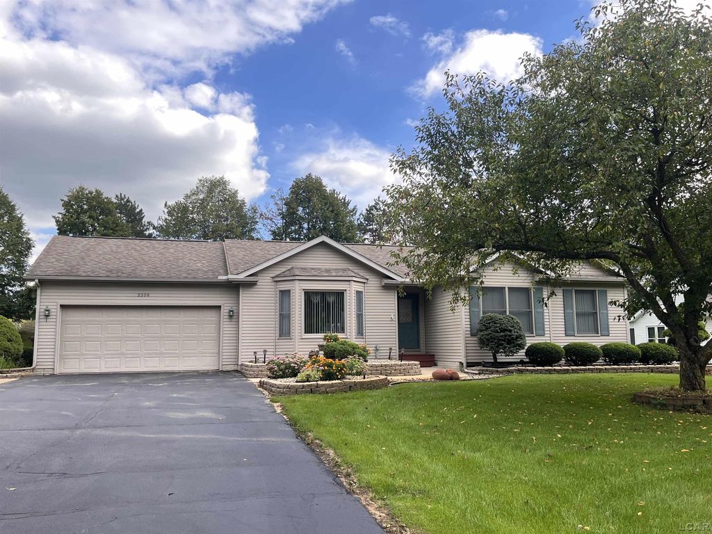 3309 Birch Run, Adrian
