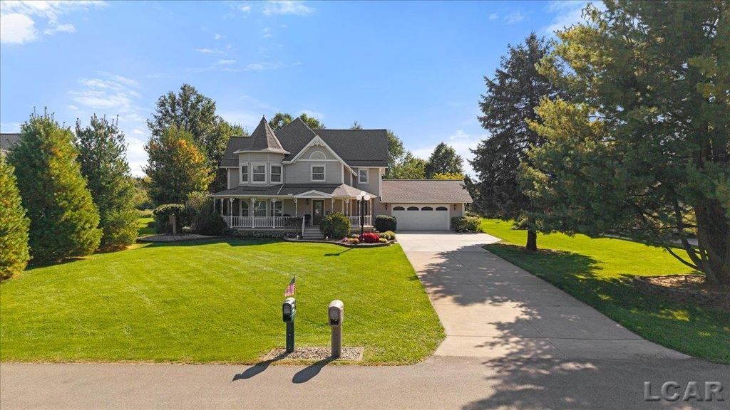 4207 Crescent View Dr, Tecumseh