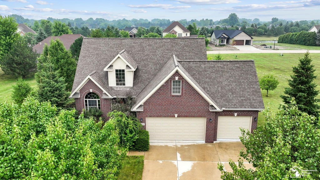 217 Potterstone Dr, Dundee village