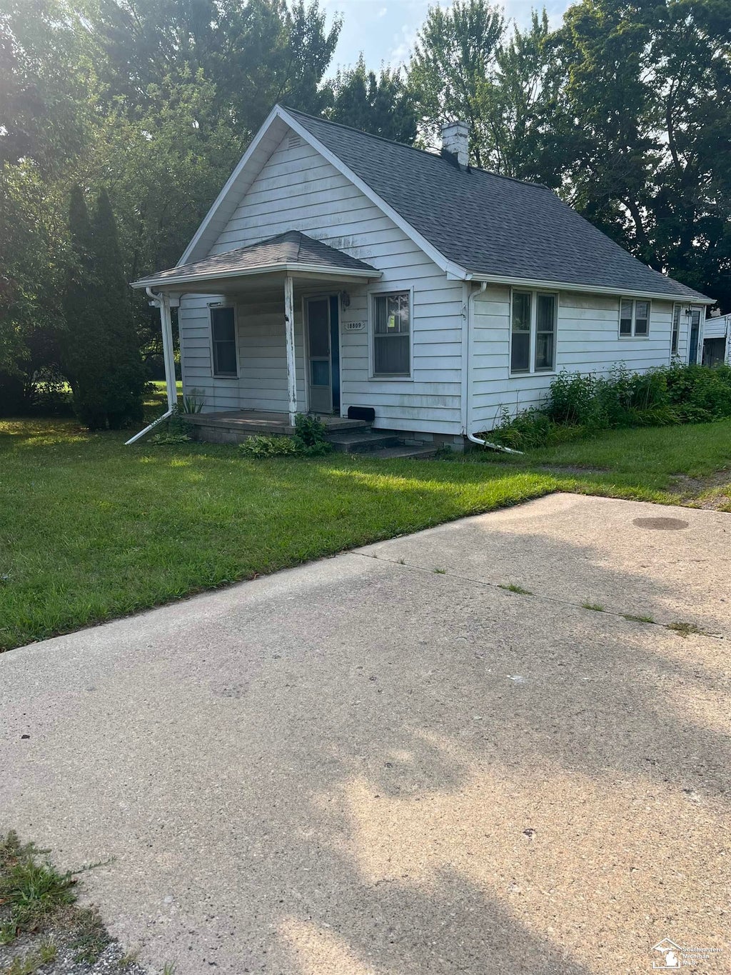 18809 Huron River Dr, Brownstown charter township