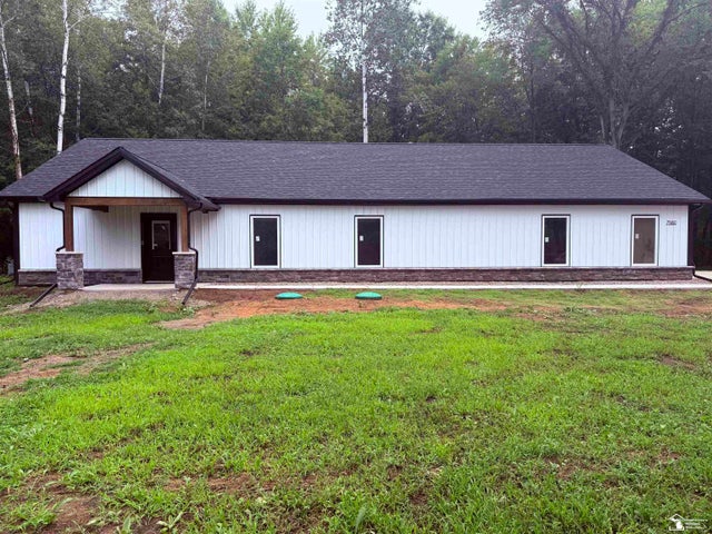 7580 Oakville Waltz Rd, Sumpter township