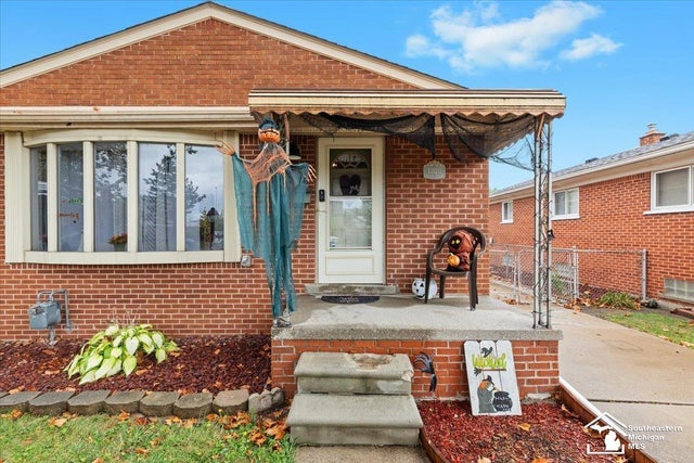 13120 Leroy Dr, Southgate city