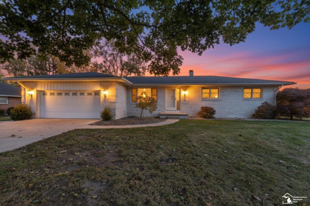 1114 Valetta Dr, Bedford township