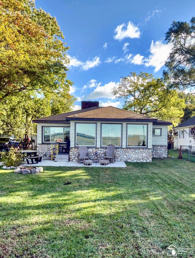 3515 Lakeshore Dr, Frenchtown township
