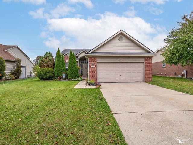 12240 Spenser Ln, Ash township