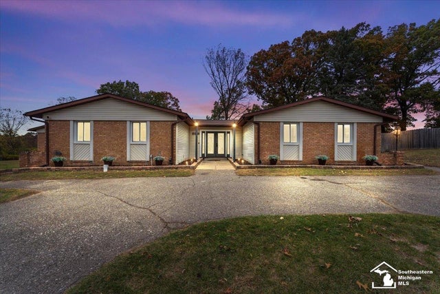 8118 Rene Dr, White Lake charter township