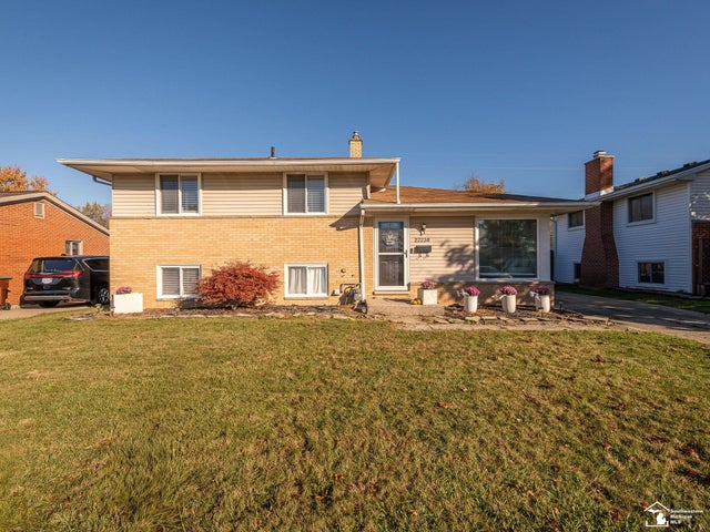 22230 Candace Dr, Rockwood city