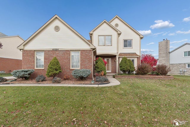 42264 Chase Dr, Canton charter township