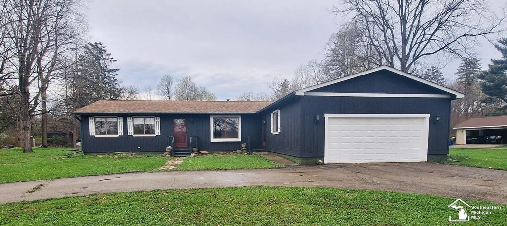 48050 Hull Rd, Van Buren charter township